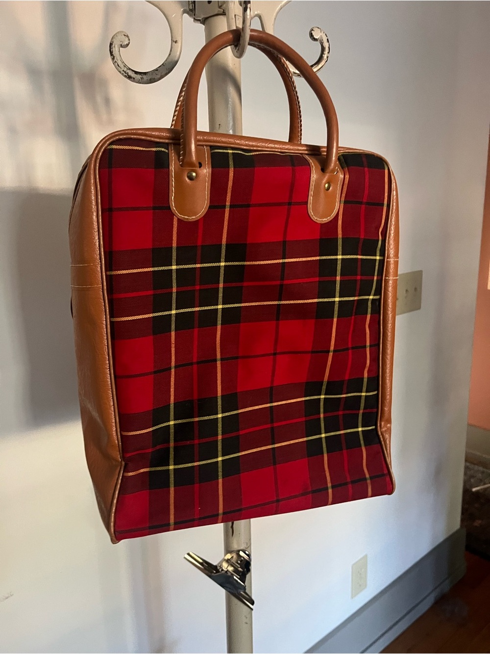 Cool Vintage Plaid Thermos/Picnic Tote